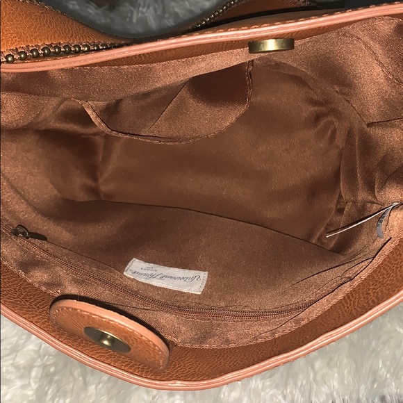 Universal Thread Bucket Bag - Picture 5 of 5